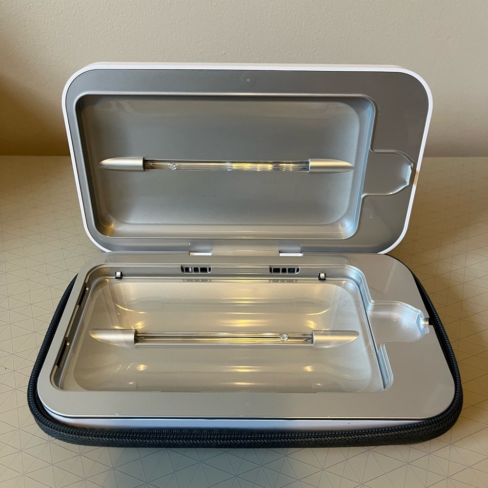 PhoneSoap Go: Battery-Powered Phone Sanitizing Device